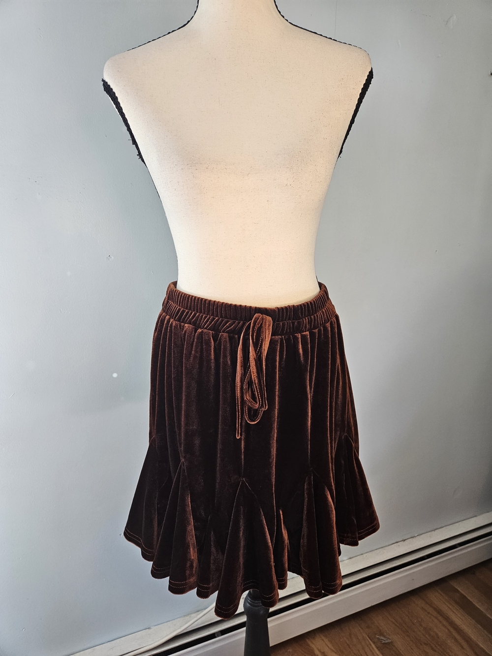 Cupshe Brown Velvet Drawstring Ruffle Mini Skirt - Picture 2 of 5